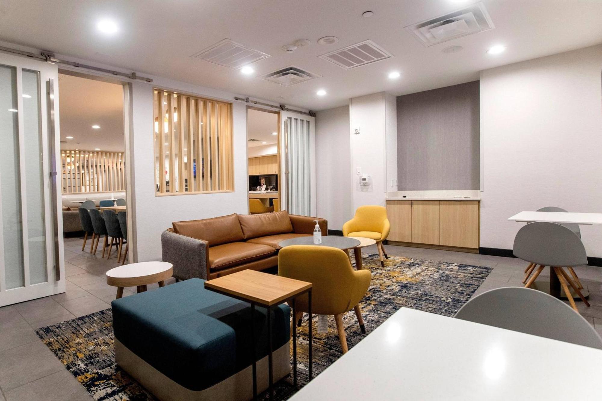 Towneplace Suites By Marriott Conroe Εξωτερικό φωτογραφία